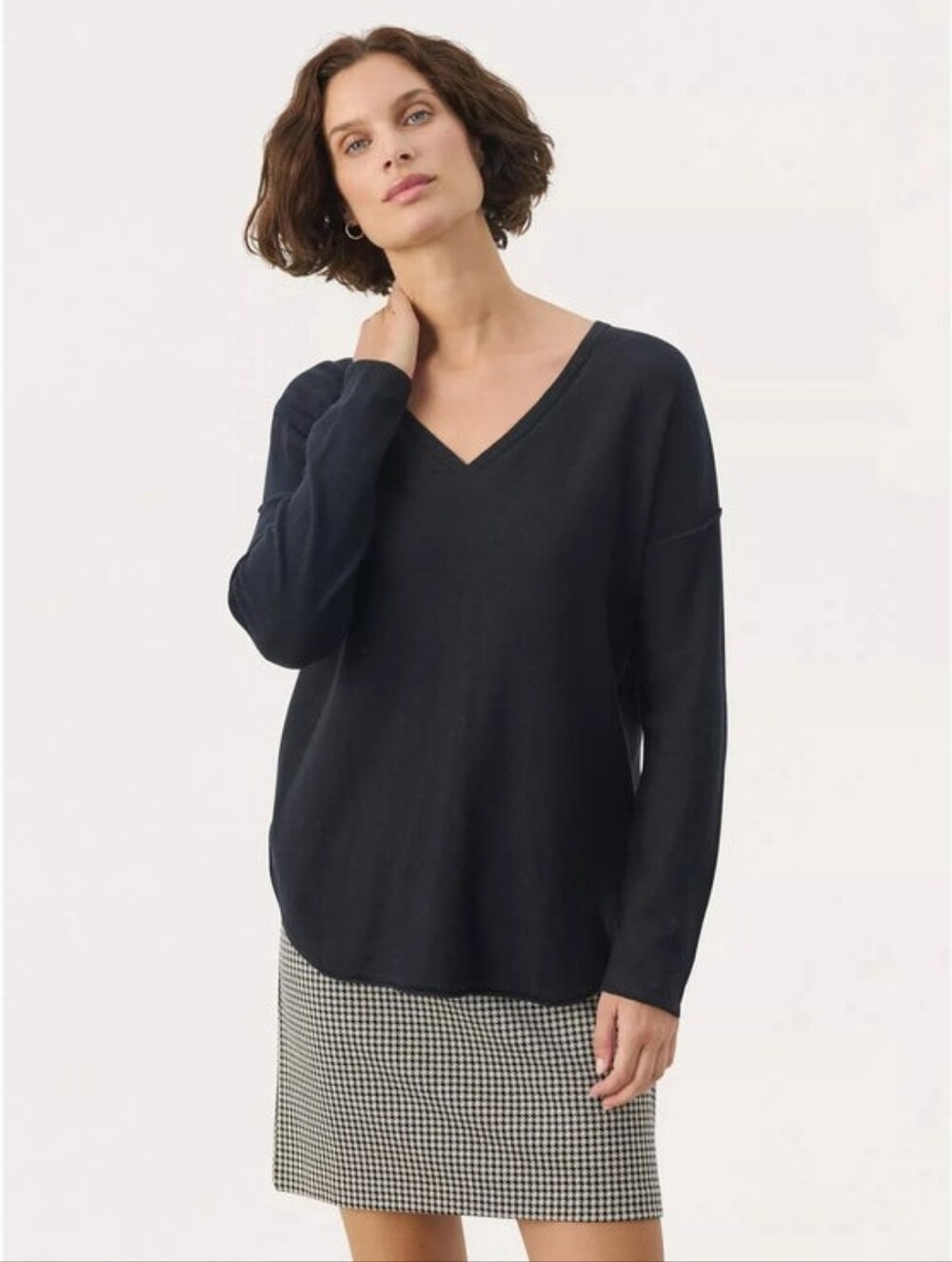 Part Two IliviasaPW Pullover After Midnight